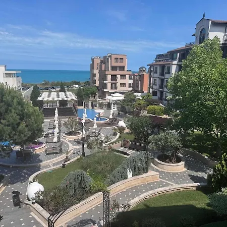 2 Bedroom In Rose Gardens With Pool & Sea View *